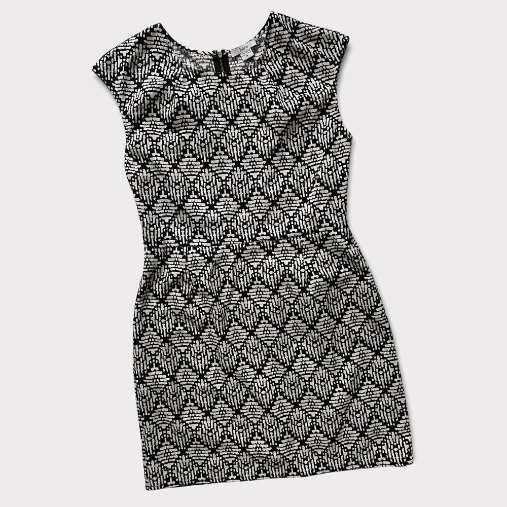 Women's Sleeveless Bar III Black & White Sheath Pencil Dress Size M